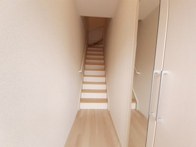 【玄関】 | メゾン・カルムＢ