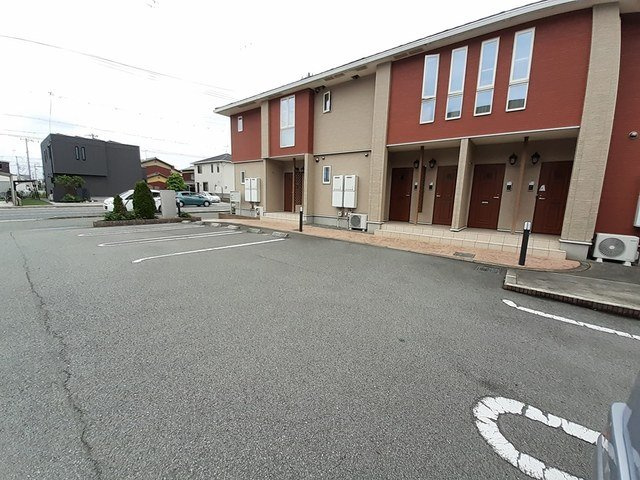 キャッスル・ミニヨンの駐車場