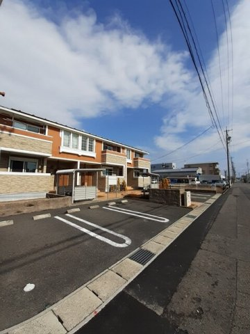 ネオジョウワＨ　Ⅰの駐車場