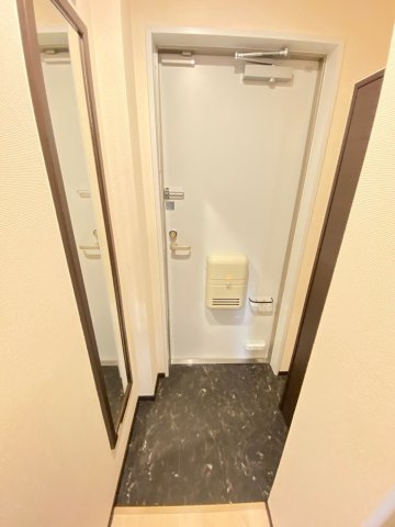 クレイノルミエール魚崎の玄関