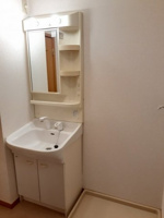 コンパクトで使いやすい洗面所