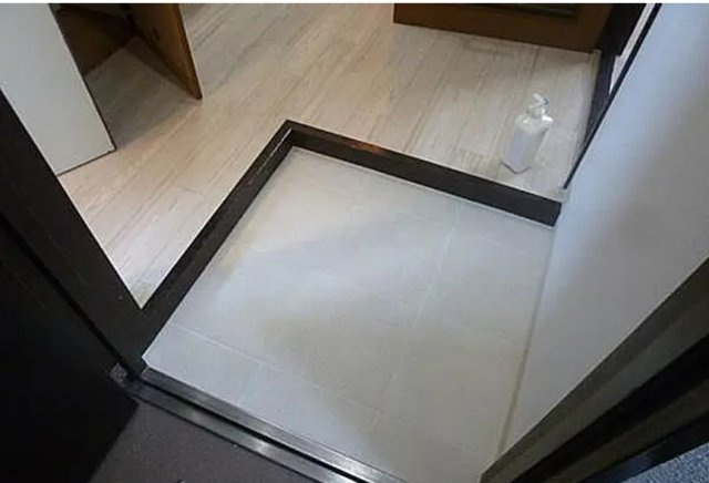 【オムニバス平野本町】　大阪市平野区1棟売マンション　「満室！」「利回り7.7％」の玄関