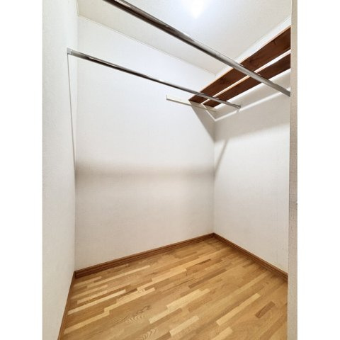 日吉町4丁目中古住宅の洋室