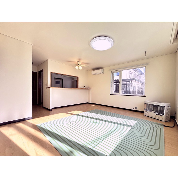 日吉町4丁目中古住宅の居間・リビング