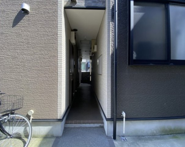 ハーモニーテラス志茂XIIIのエントランス