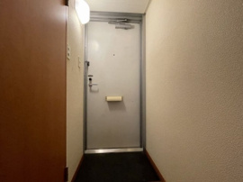 落ち着いた玄関です