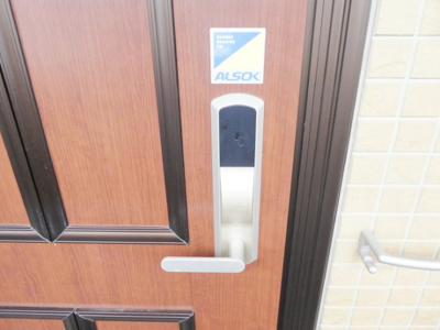 【玄関】 | Ｖｉｌｌａ Ｇａｒｌａｎｄ Ｃｏｕｒｔ