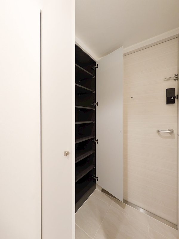 新品家具付きマンション本郷13(KaGood東京)の玄関