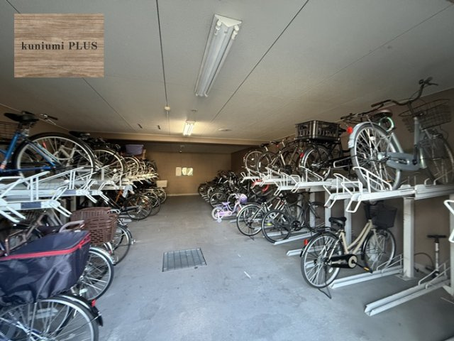 クレアシティ鶴見花博通りの駐輪場