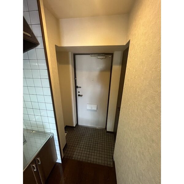 第3いわきビルディングの玄関