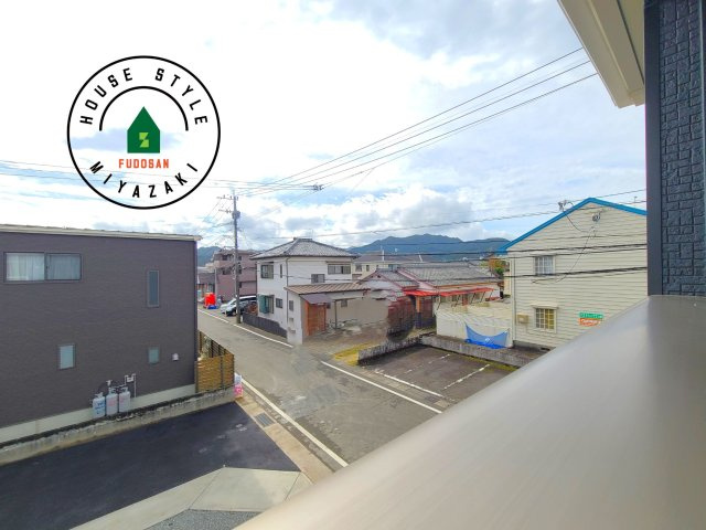 都城市早水町第1-2棟（1号棟）の外観：施工例|眺望や窓からの景色が良いと、家で過ごす時間も快適です。