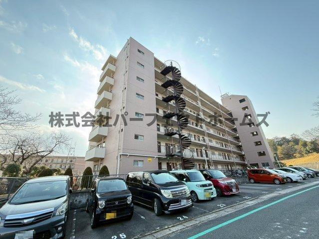 枚方ハイツ8号棟