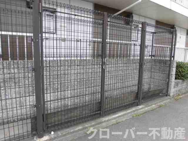 レオパレスシャルム瀬戸のその他共用部分|ゴミ置き場