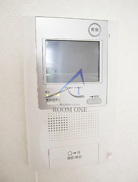 ルーブル市ヶ谷のセキュリティ|モニター付きインターホンです。