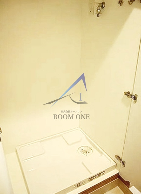 ルーブル市ヶ谷の設備|洗濯機置き場です。