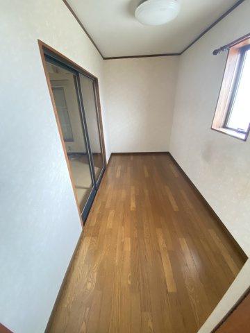 【内装】 | 君津市久保　店舗併用住宅 | 納戸