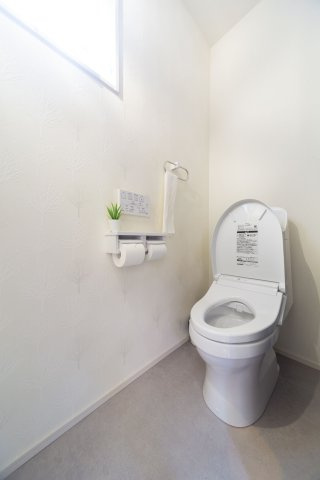 久留米市小森野５丁目　新築戸建のトイレ