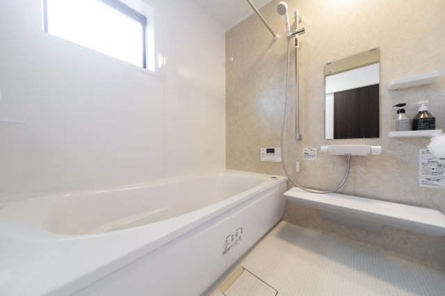 久留米市小森野５丁目　新築戸建の浴室