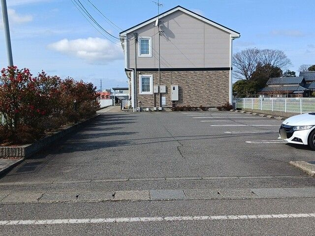 エトワ－ル・リヴの駐車場