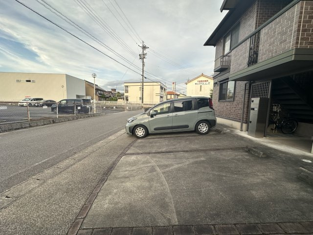 Ｌａ Ｓｏｒｇｅｎｔｅの駐車場