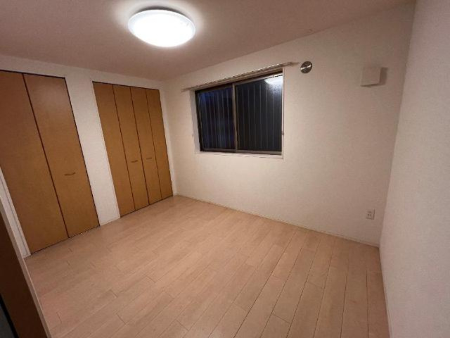 ルミナス・ガーデンの洋室