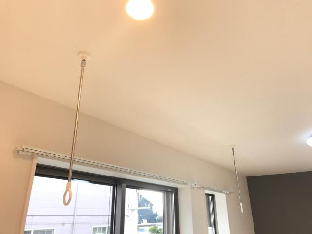 （仮）裾野市佐野新築アパートの設備|室内物干し（イメージ）