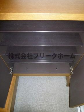 三鷹市井の頭１丁目のアパートのエントランス