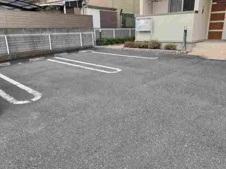 【駐車場】 | ドルチェⅡ | 駐車場に車を止められます