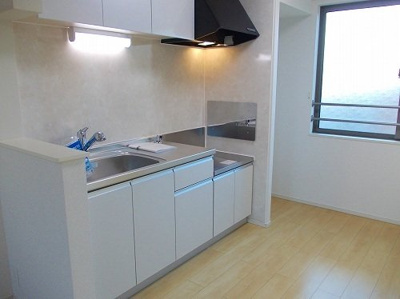 【キッチン】 | コスモビレッジ | お料理しやすいキッチンです