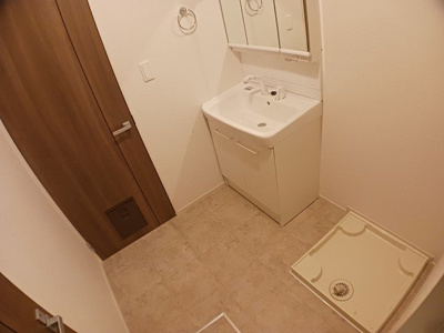 【洗面所】 | シェリール興浜 | 広い洗面スペース