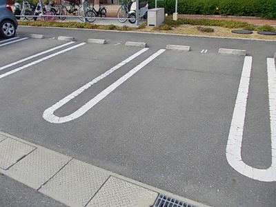 【駐車場】 | ローズミードＳ　Ⅰ | 車をお持ちの方に嬉しい駐車場付きの物件です