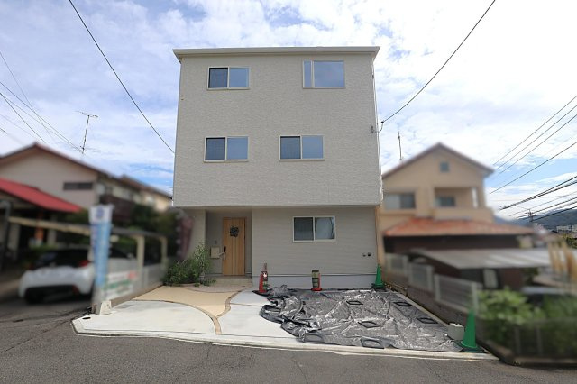 【未入居】八木3丁目　新築戸建