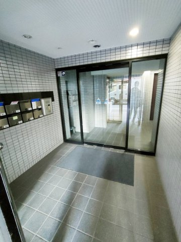 【エントランス】