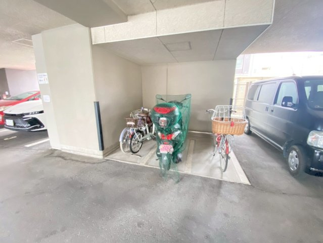 リベ・グラート姫路ベルスウィートの駐輪場