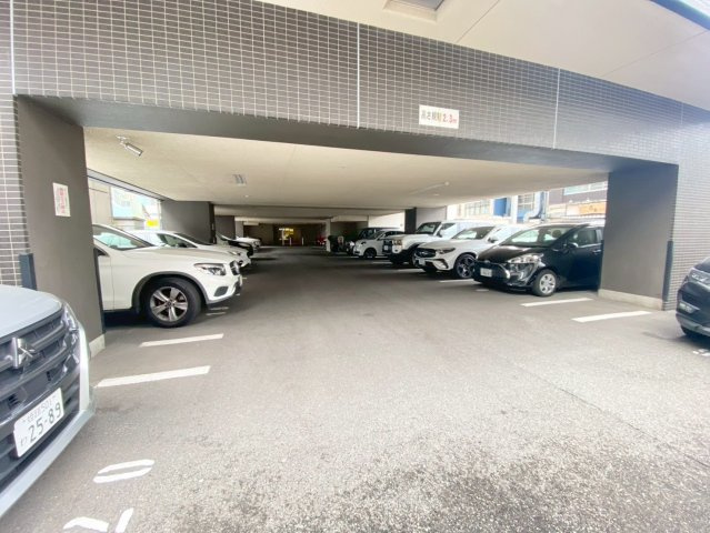 リベ・グラート姫路ベルスウィートの駐車場