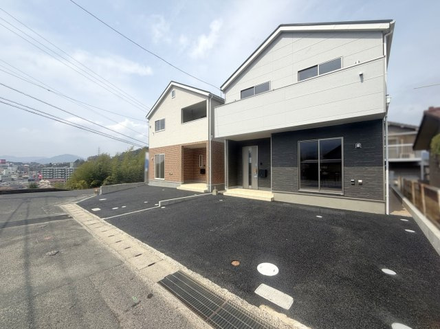 落合南3丁目　2号棟　新築戸建