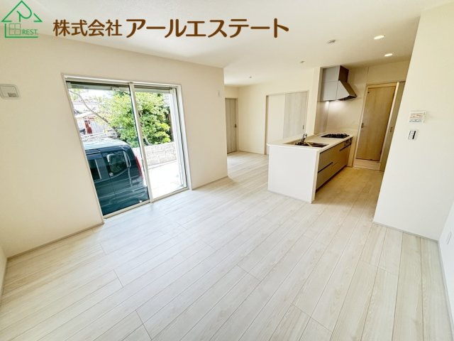 加古川市尾上町養田 9期　　山陽電鉄「尾上の松駅」徒歩11分の居間・リビング
