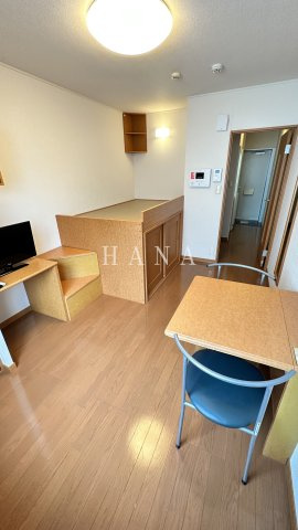 レオパレスプレジャー宇都宮の居間・リビング