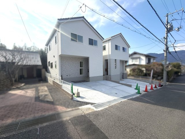 広島市安佐北区落合南３丁目の新築一戸建
