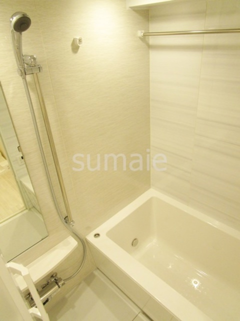 RIDGE王子神谷の浴室|バストイレ別です！