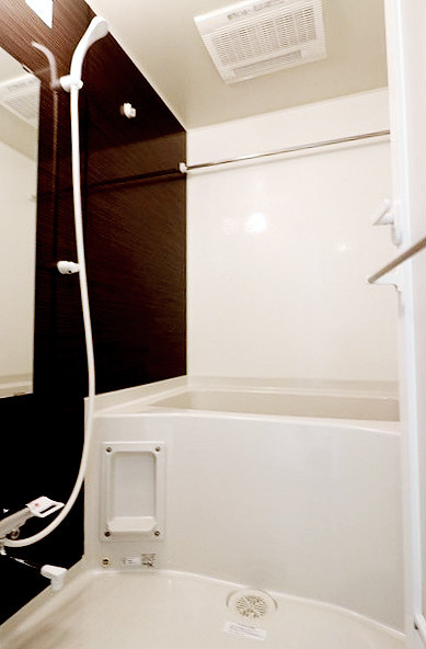 コンフォリア両国トロワの浴室