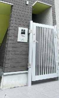 ソレイユ西川口のエントランス