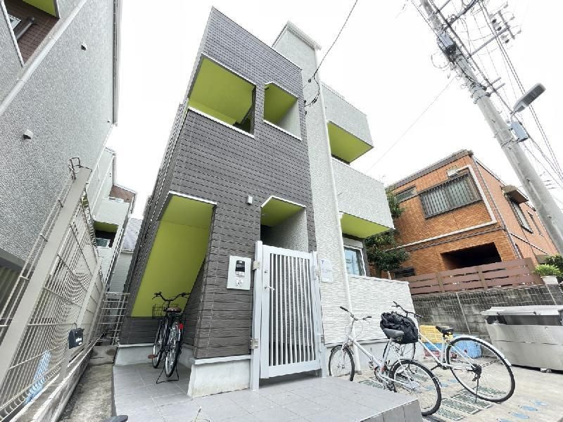 ソレイユ西川口の外観