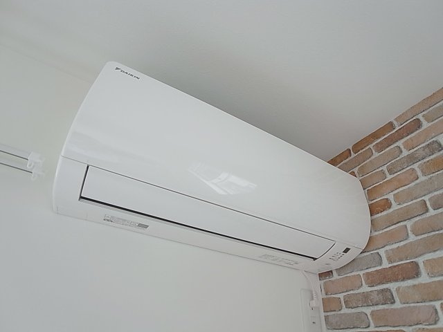 KARIN西山町の設備|エアコンも付いてます