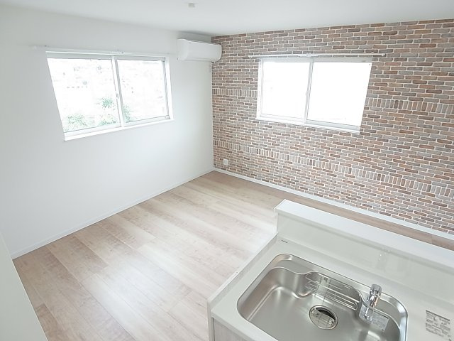 KARIN西山町の居間・リビング|広々使えるリビングダイニングスペース