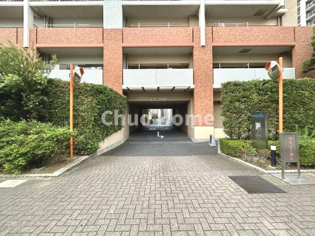 ミディオンセンターレジデンスの駐車場|敷地内駐車場