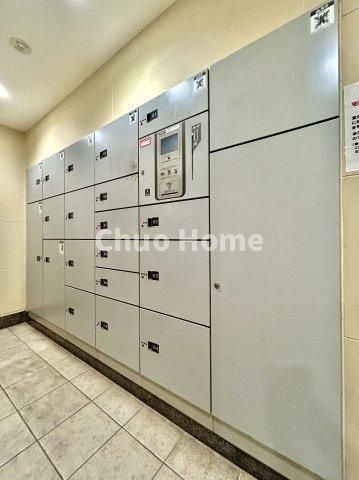 ミディオンセンターレジデンスの設備|【宅配ボックス】在宅時・不在時に関わらず、居住者の代わりに非対面で宅配物を受け取ってくれる便利な設備です。わかりやすくご説明致しますので見学時にはお部屋だけではなく共用部分もぜひチェックしてください。