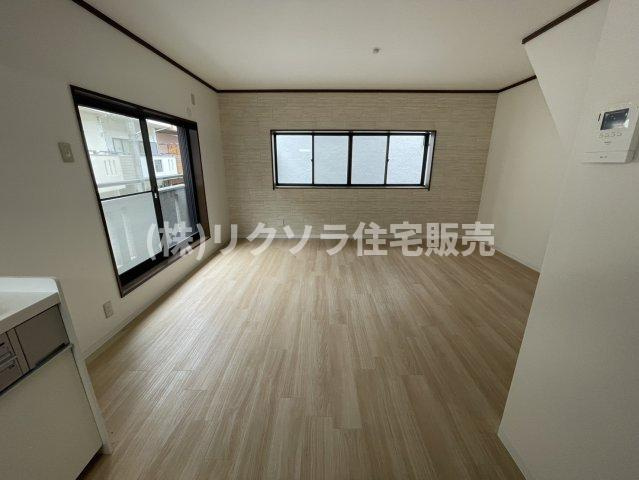 出雲町　中古一戸建てのダイニング|LDK12.0帖
■物件内覧・資金計画相談・住宅ローン相談、リフォーム相談、お問合せ受付中■
※当日・翌日のご内覧、ご相談はお電話でのお問合せがスムーズです！