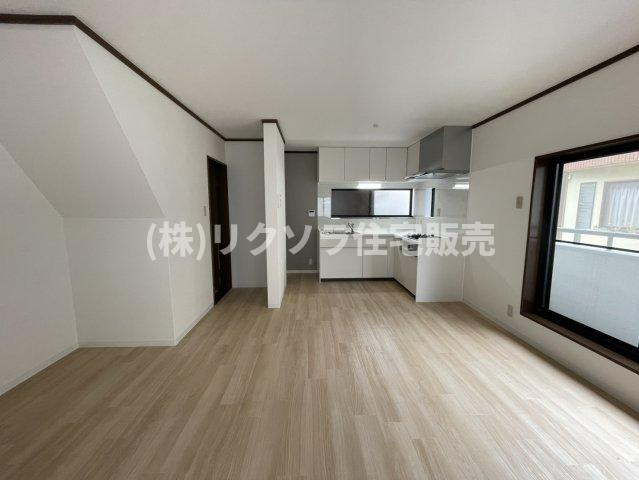 出雲町　中古一戸建てのダイニング|LDK12.0帖
■物件内覧・資金計画相談・住宅ローン相談、リフォーム相談、お問合せ受付中■
※当日・翌日のご内覧、ご相談はお電話でのお問合せがスムーズです！