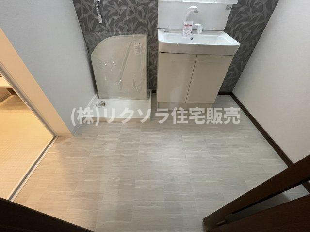 出雲町　中古一戸建ての脱衣所|■物件内覧・資金計画相談・住宅ローン相談、リフォーム相談、お問合せ受付中■
※当日・翌日のご内覧、ご相談はお電話でのお問合せがスムーズです！